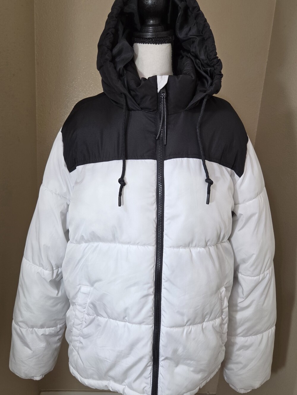Men's Black & White Hooded Puffer Jacket
